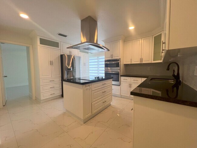 Foto del edificio - 8735 SW 54th Terrace