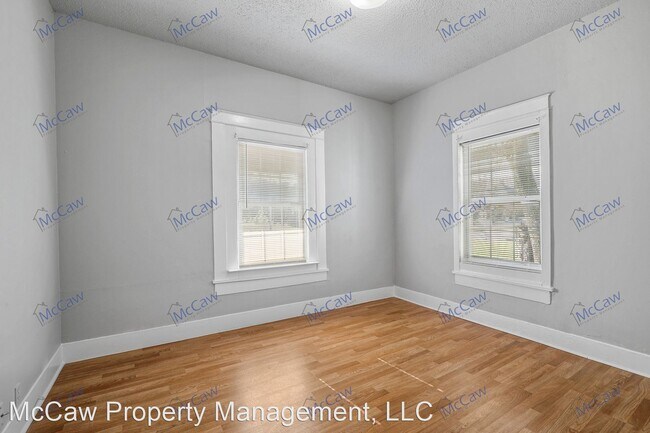Foto del edificio - 3 br, 1 bath House - 419 N. Grand Ave. #A