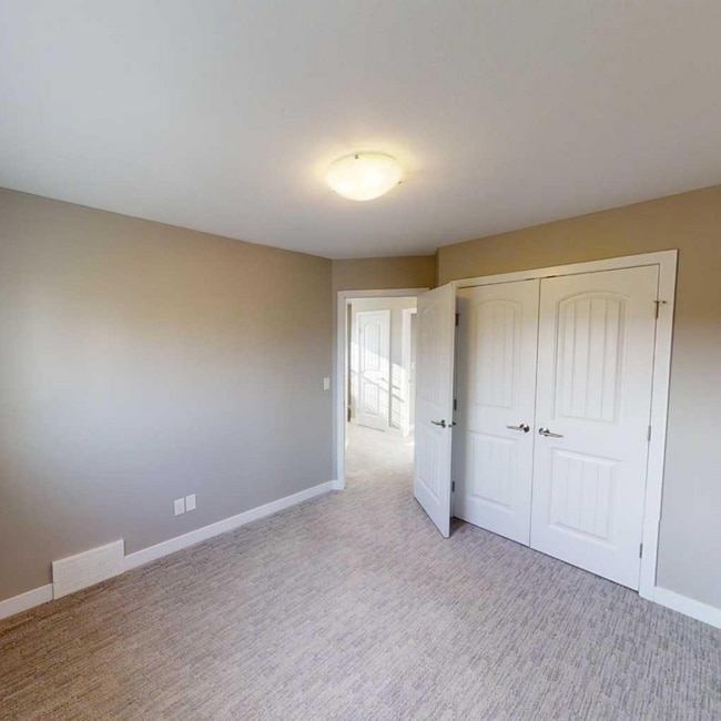 Building Photo - 8817-8896 96 Ave