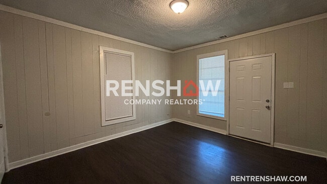 Building Photo - 689 Baltimore St