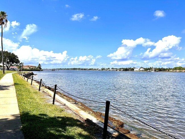 Foto del edificio - 127 Yacht Club Way