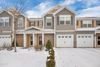 Building Photo - 15 Clarice Ln