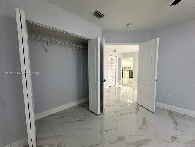 Building Photo - 17425 NW 75th Pl