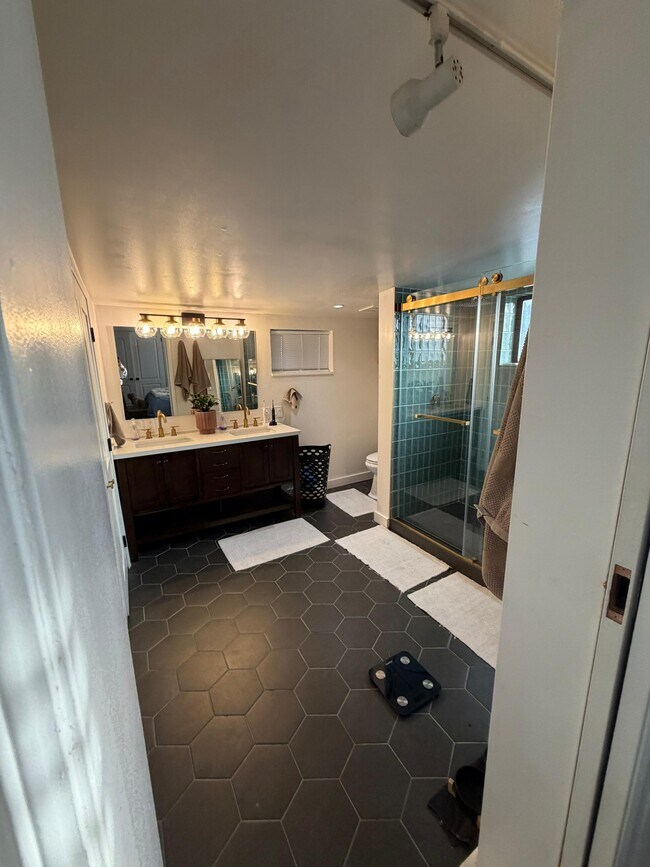 Foto del edificio - 316 W 1600 S