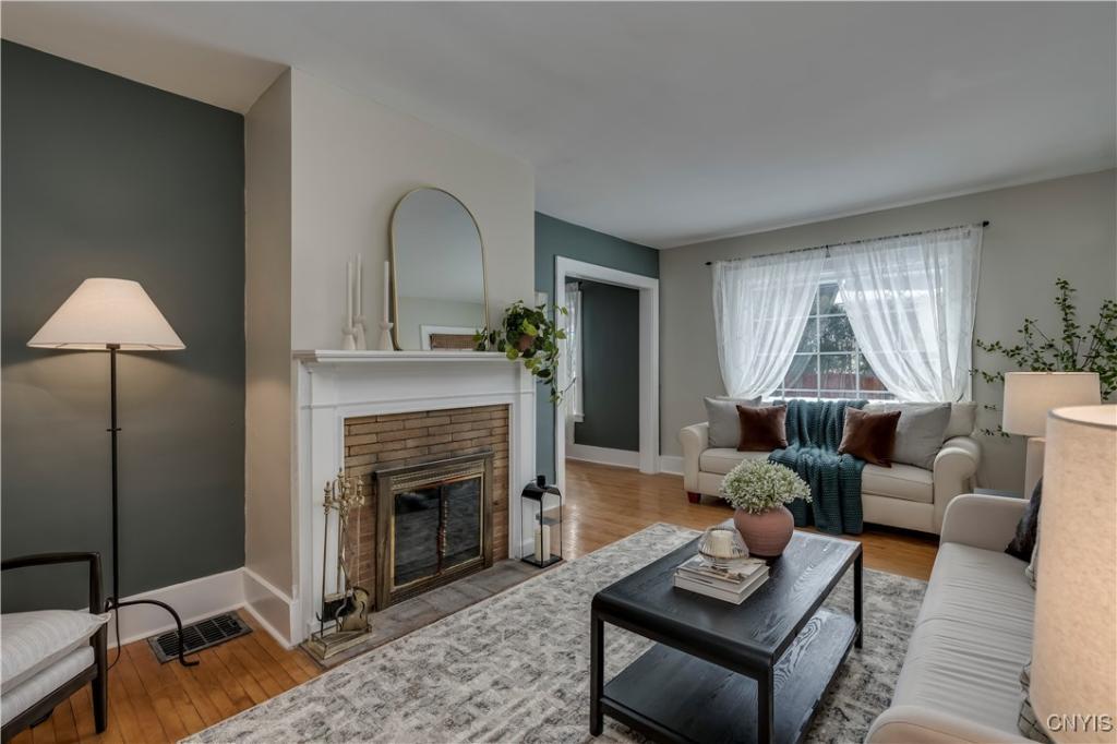 Foto principal - 315 S Indiana Ave