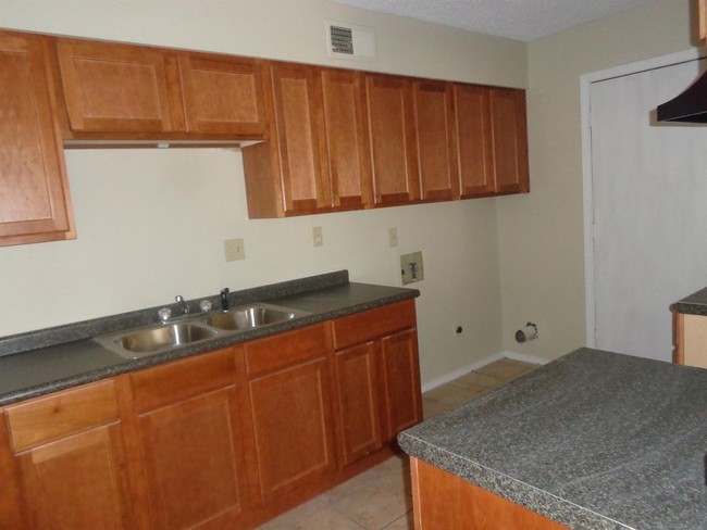 Building Photo - 3742 Rainford Dr
