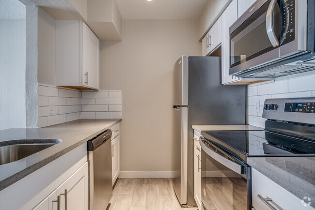 1HAB, 1BA - 675 ft² - Rise Thunderbird