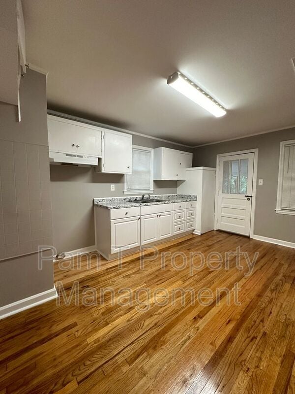 Foto del edificio - 26 W 59th St