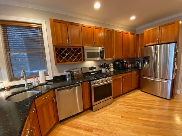 Foto del edificio - 2625 W Belmont Ave