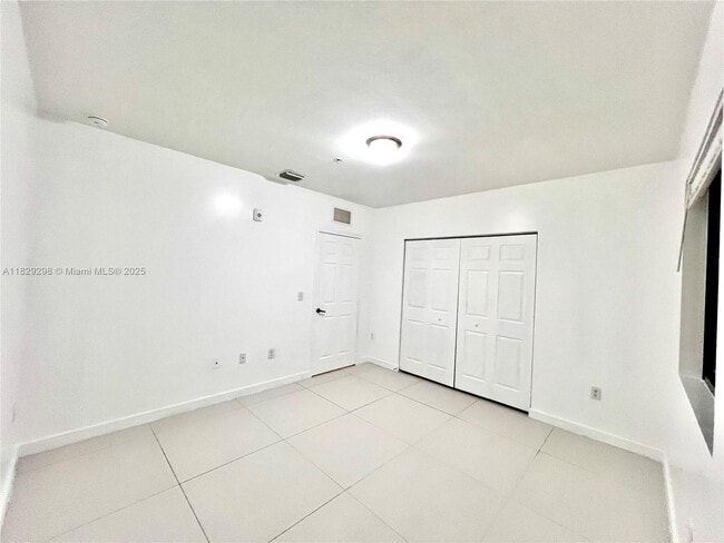 Foto del edificio - 440 E 27th St