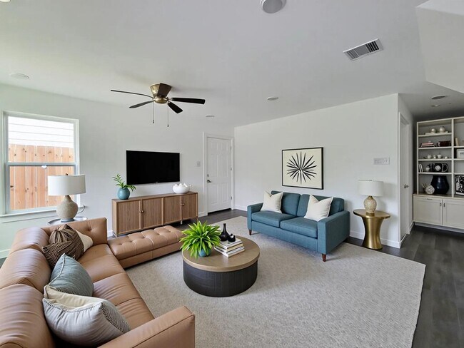 Foto del edificio - This newly constructed 3-bedroom, 2-bathroom unit offers modern living with 1,150 sq ft of space....