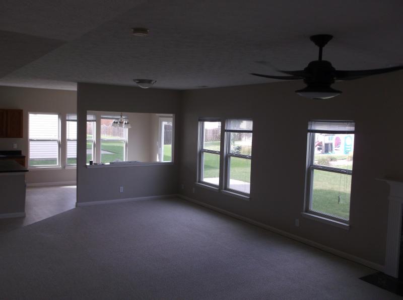 Building Photo - 962 Onyx St