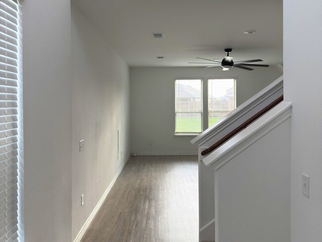 Foto del edificio - 15138 Canyon Rapids Rd