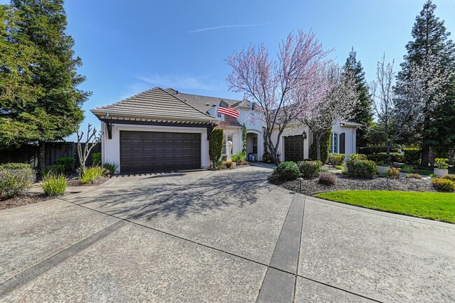 Building Photo - Stunning luxury single story home!