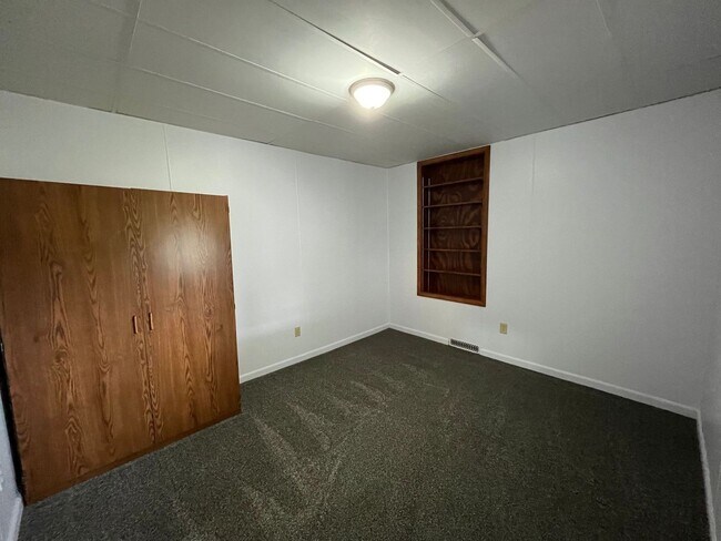 Foto del edificio - 106 E 4th St