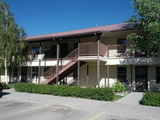 Primary Photo - 221 Shone St