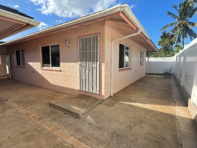 Building Photo - 29 Uilani St