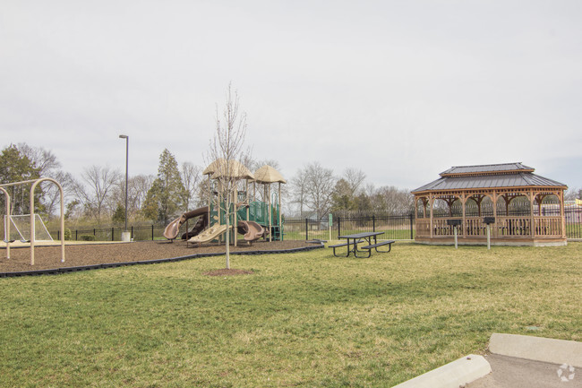 Building Photo - The Park at Leigh Springs
