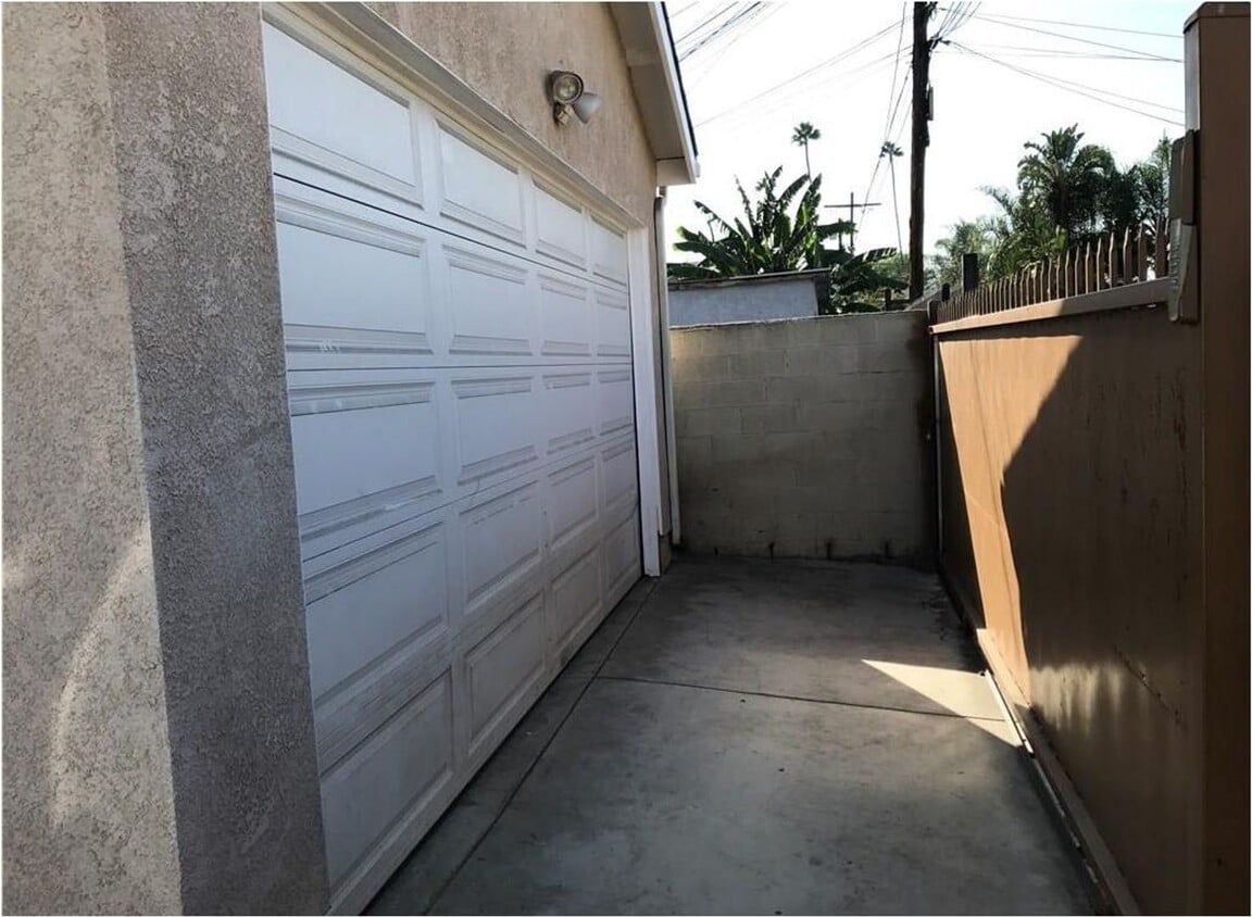 Building Photo - 79(633)