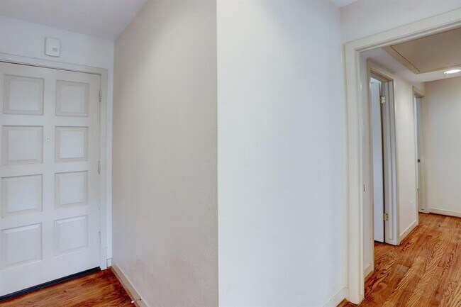 Foto del edificio - 5033 Lido Ln