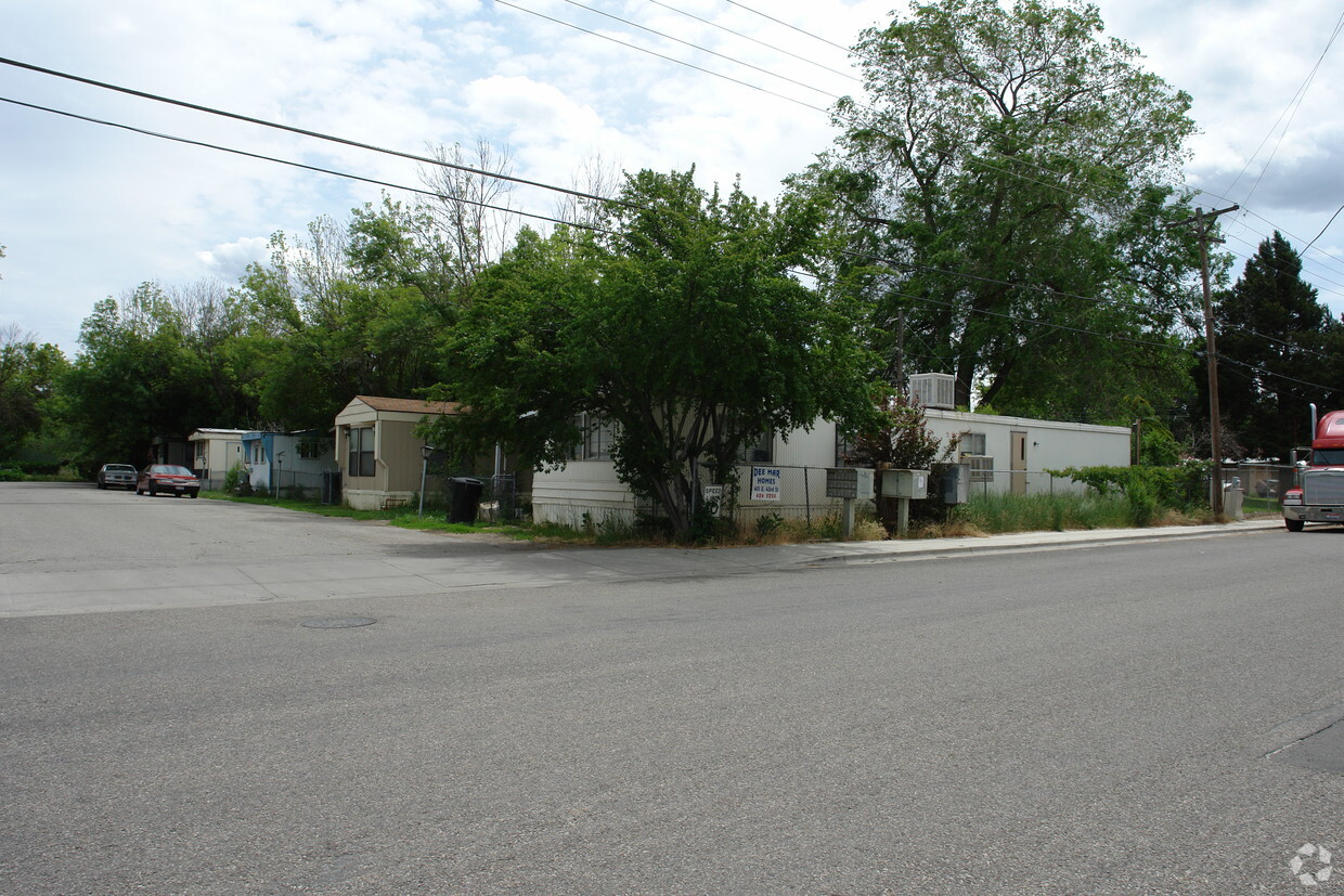 Building Photo - Dee Mar Mobile Home Park
