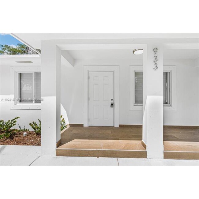 Foto del edificio - 933 NW 50th St