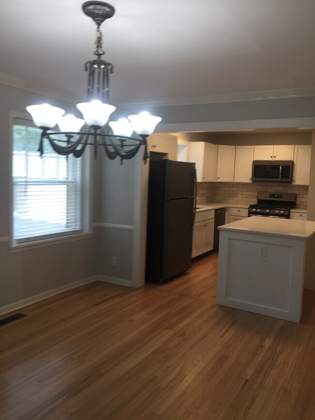 Dining Room/Kitchen - 6035 Oak St