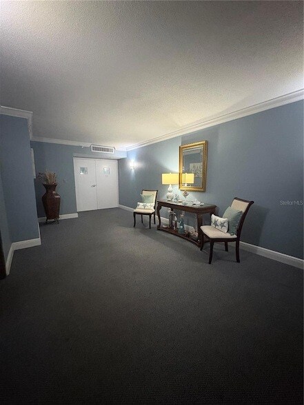 Foto del edificio - 5220 Brittany Dr S