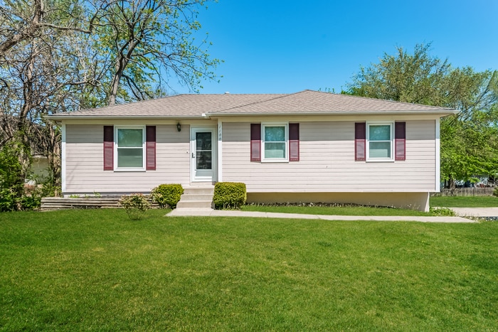 Primary Photo - 1100 NE Bryco Dr