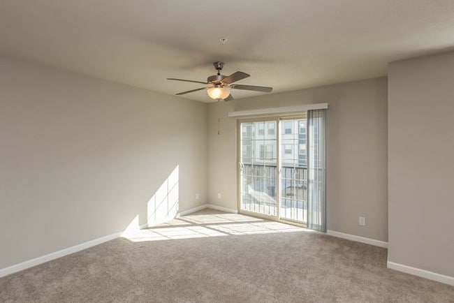 Building Photo - 1048 Opal Way