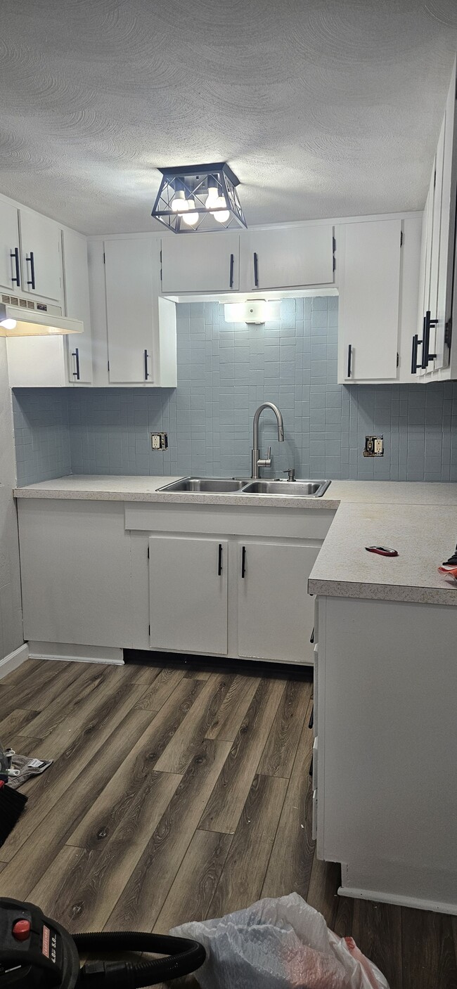 Foto del edificio - 585 Woodside Ave