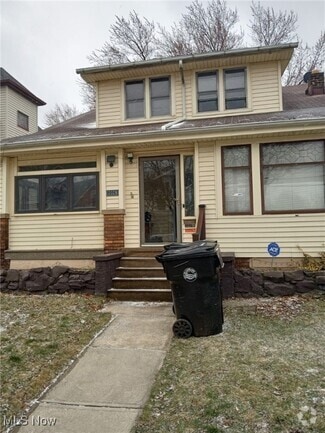 Building Photo - 2029 Spring Rd