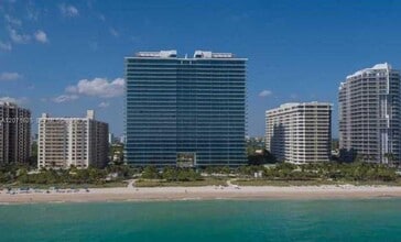 Building Photo - 10201 Collins Ave