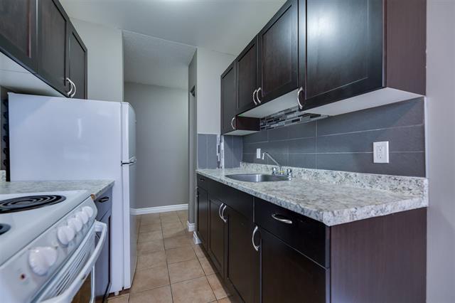 Photo du bâtiment - 2 Bed 1 Bath Unit in Edmonton, AB