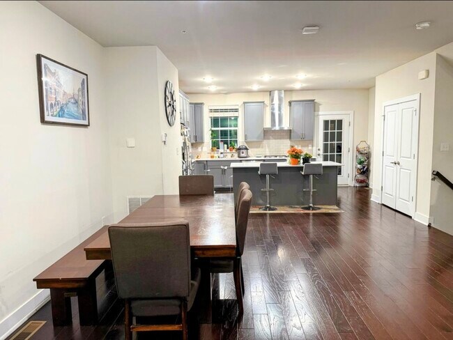 Foto del edificio - 119 Livingston Ln