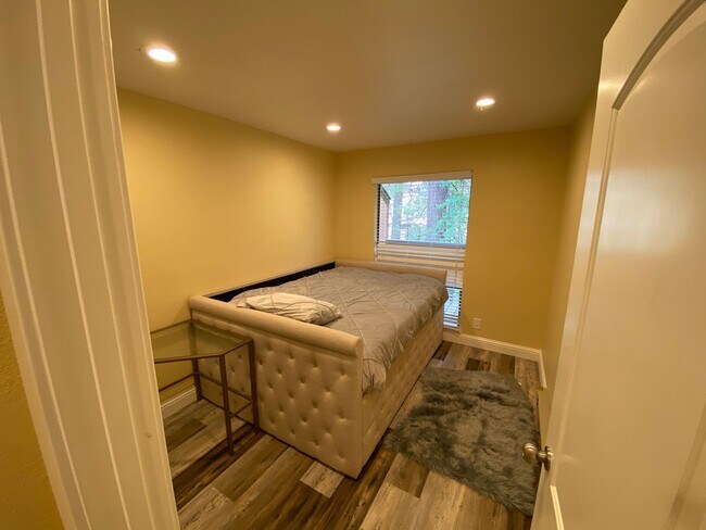 Foto del edificio - Seasonal Furnished Rental