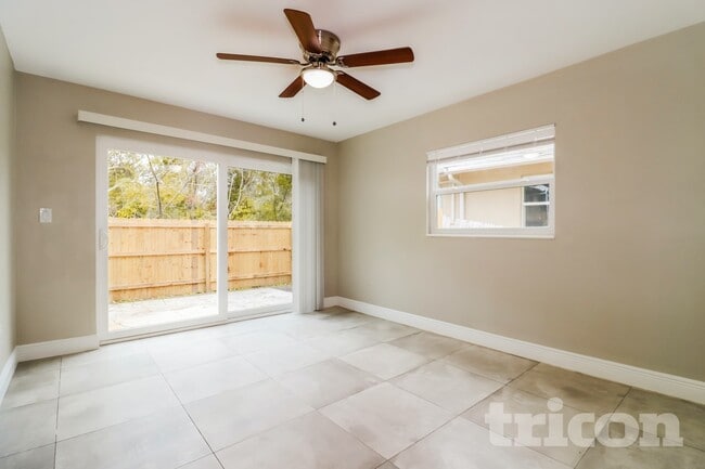 Building Photo - 1230 Kapok Kove Cir