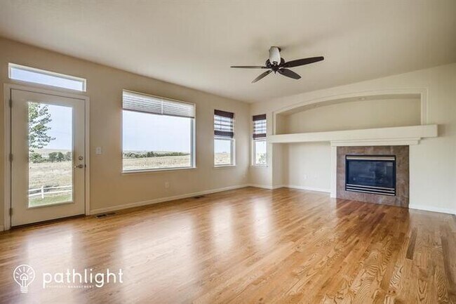 Foto del edificio - 42359 Forest Oaks Drive