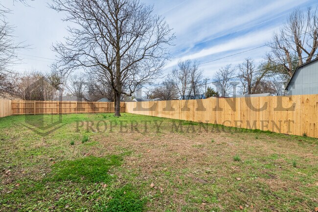 Foto del edificio - 1631 S Fern St