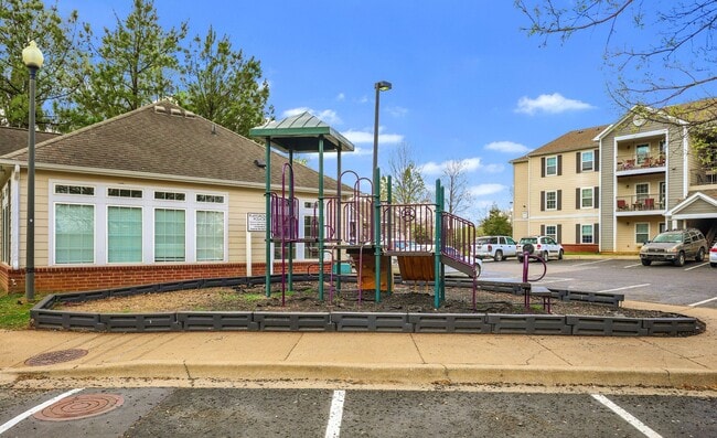 Building Photo - Clarksville Heights