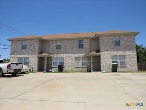 Building Photo - 5701 Redstone Dr