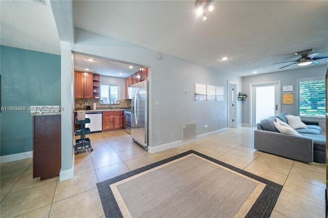 Foto del edificio - 1501 SW 35th Terrace