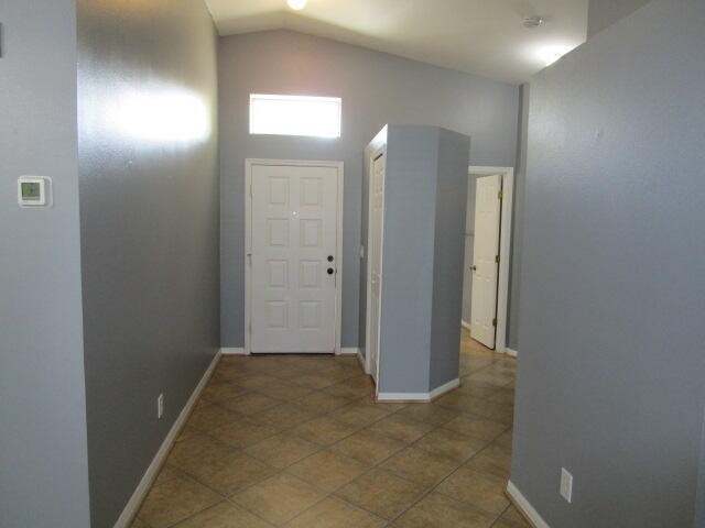 Foto del edificio - 530 Creston Ct