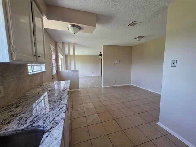 Foto del edificio - 6606 Northleaf Dr