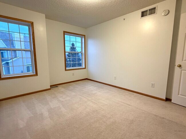 Foto del edificio - 11151 Aberdeen St NE