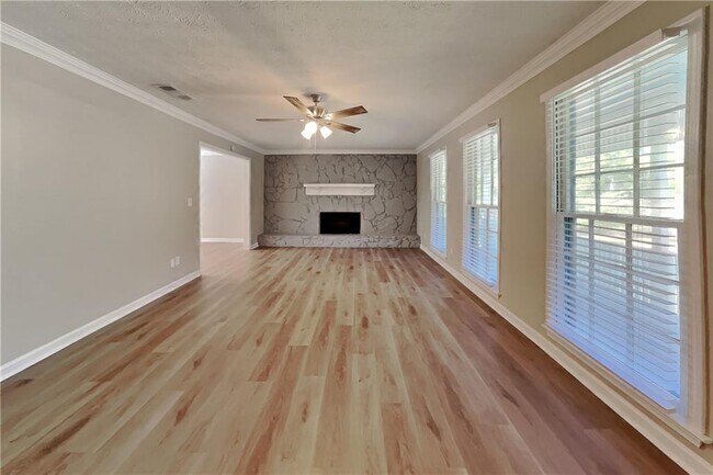 Building Photo - 5054 Arbor Ln SW