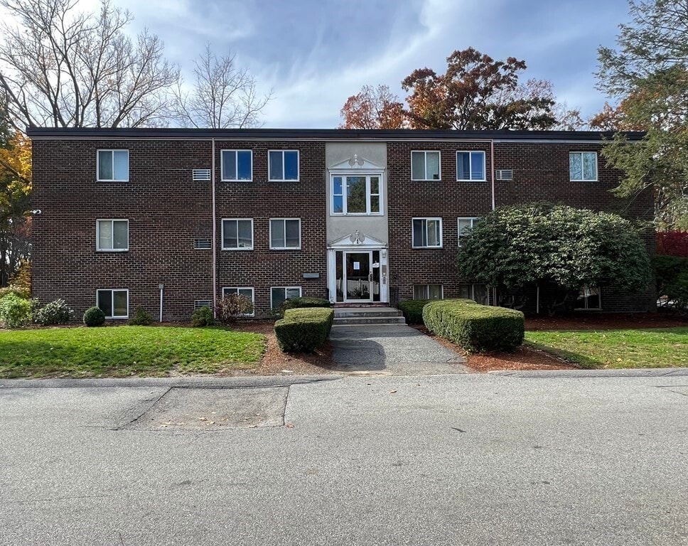 1 Universal St Unit 7, Framingham, MA 01702 Condo for Rent in