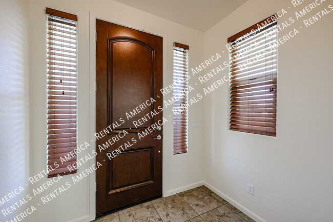 Foto del edificio - 1532 S Chaparral Blvd