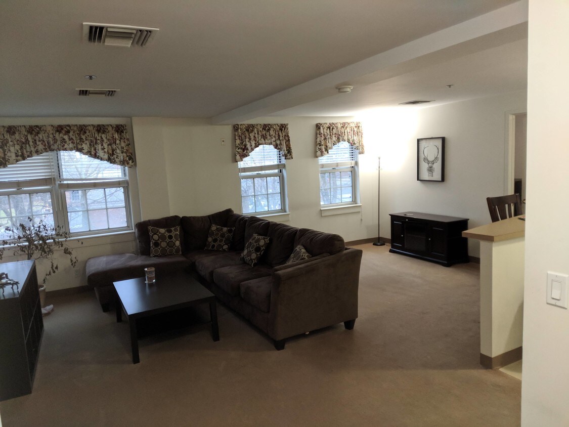 Foto principal - 59 Courtland Ave