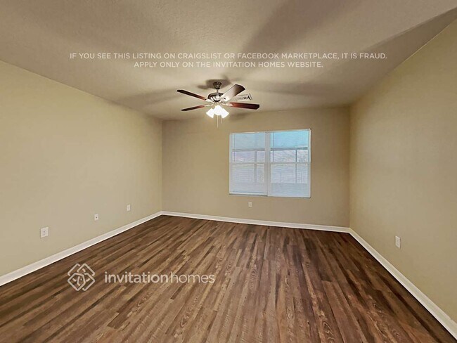 Foto del edificio - 14931 Flowing Gold Dr